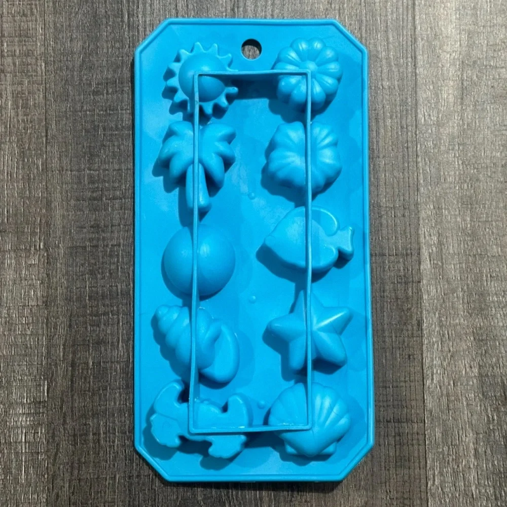 💞 Blue Tropical Shapes Silicone Ice Cube Tray